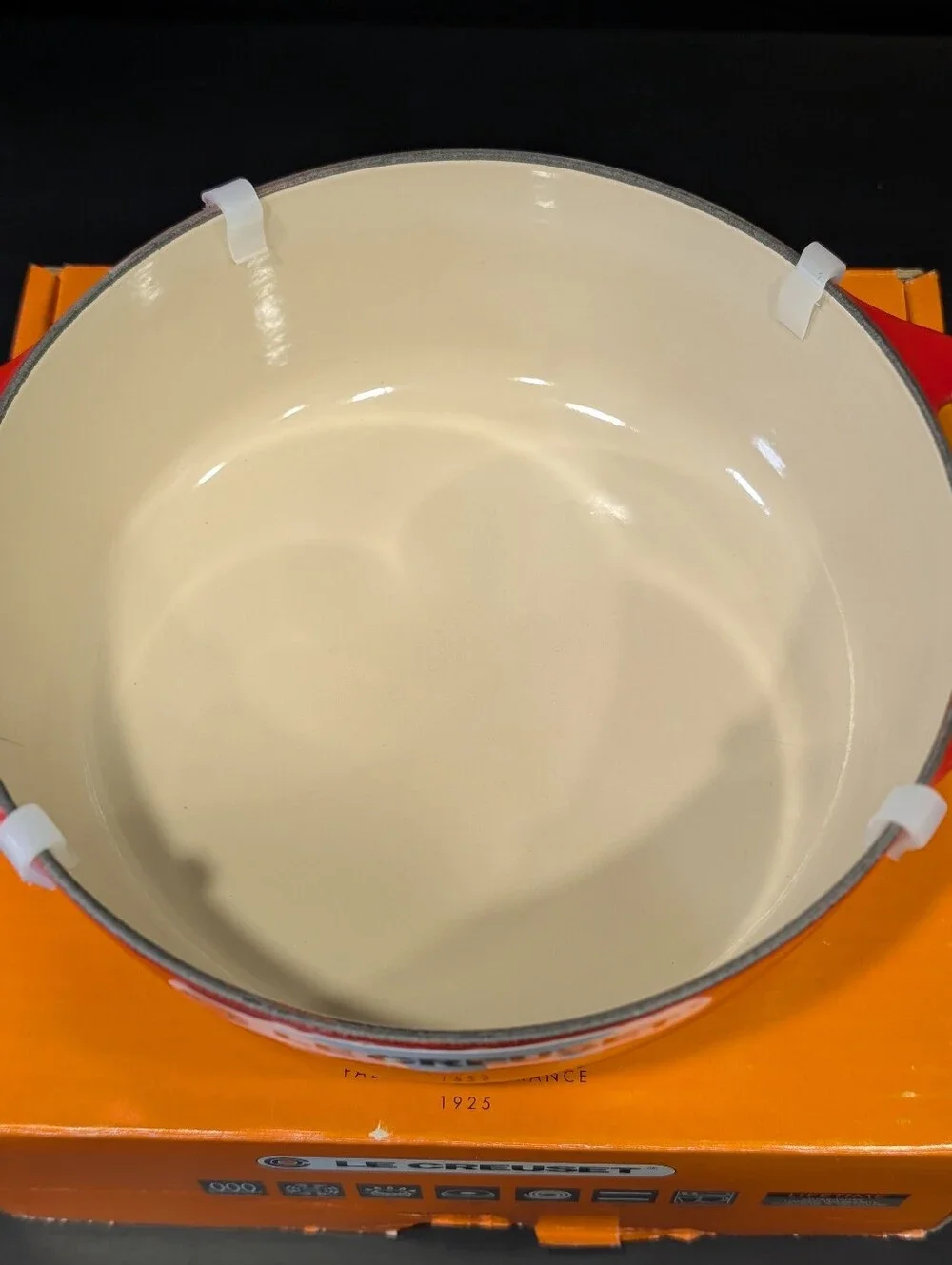Le Creuset 2.75 Qt. Classic Enameled Cast Iron Shallow Round Dutch Oven - Cerise